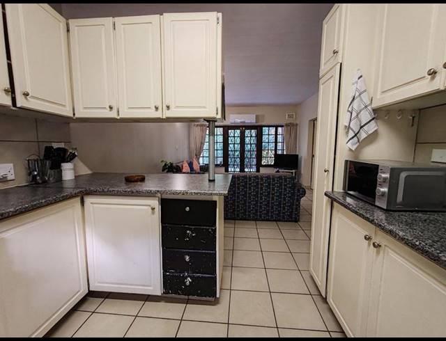 2 BEDROOM APARTMENT FOR SALE IN RENNIES BEACH